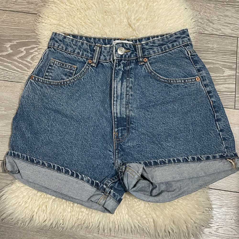 Zara Denim Jean Mom Fit Shorts Size 28